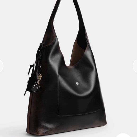 Coach Brooklyn Shoulder Bag 39 In Loved Leather With Bag Charm - Picture 14 of 16